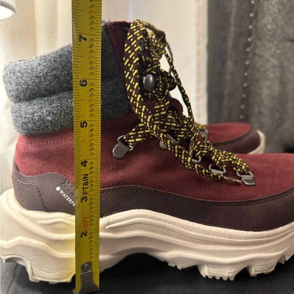 Sorel Snow-Winter Boots size 8.5M - Picture 3 of 6